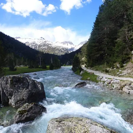 2 Pieces Au Centre De - 4 Pers - Fr-1-234-148