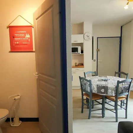 2 Pieces Au Centre De - 4 Pers - Fr-1-234-148